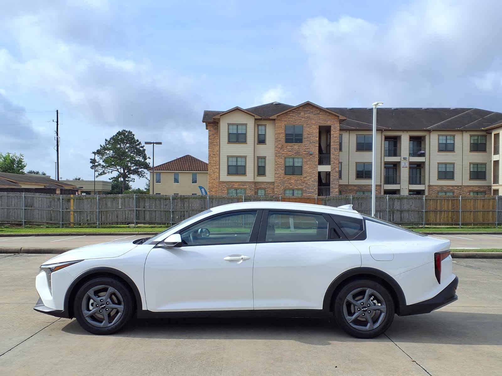 Thumbnail: 2025 Kia K4 - 4