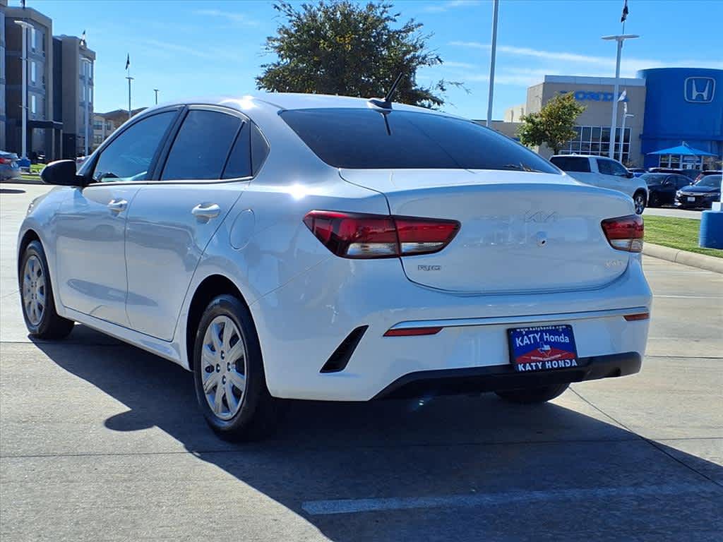 Thumbnail: 2023 Kia Rio - 4