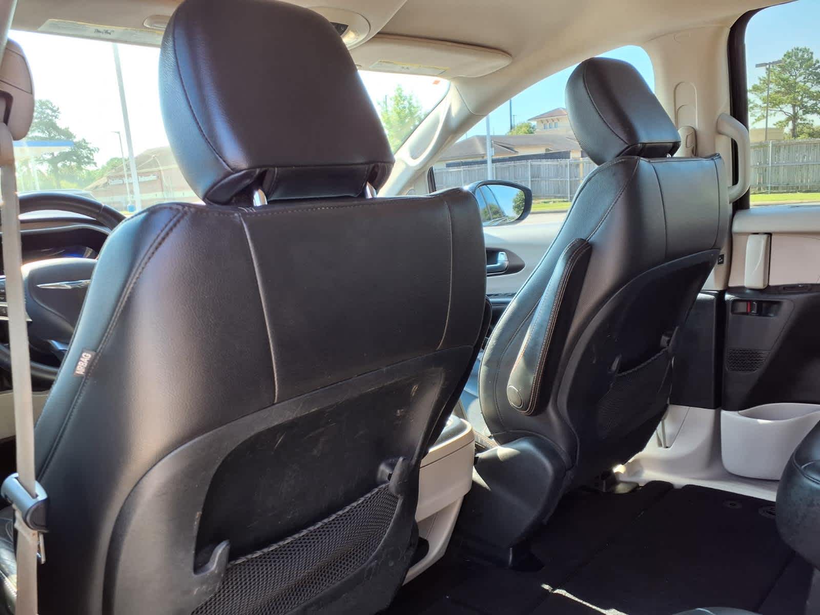 Thumbnail: 2017 Chrysler Pacifica - 12