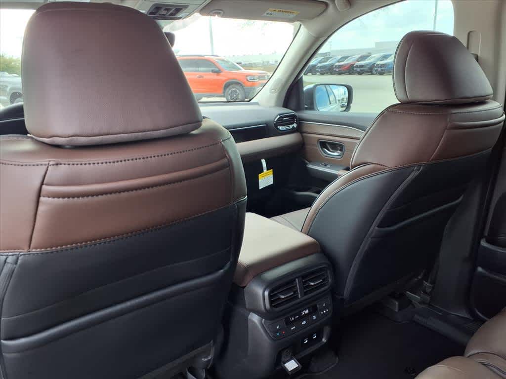 Thumbnail: 2026 Honda Pilot - 13