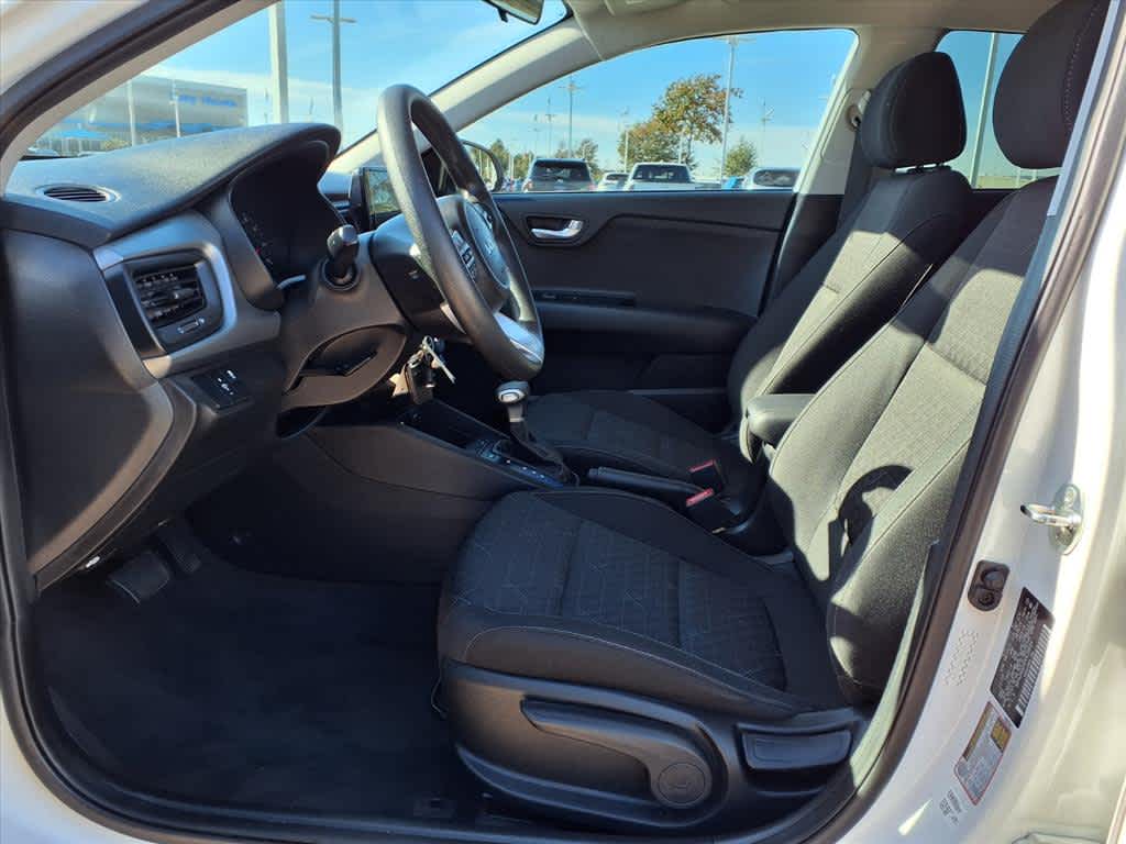 Thumbnail: 2023 Kia Rio - 12