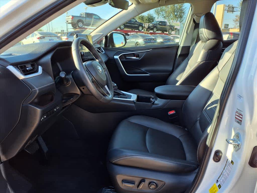 Thumbnail: 2024 Toyota RAV4 - 12