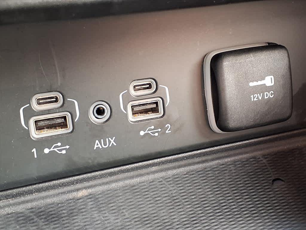 Thumbnail: 2023 Jeep Grand Cherokee - 23