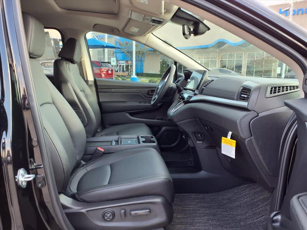 Thumbnail: 2026 Honda Odyssey - 16