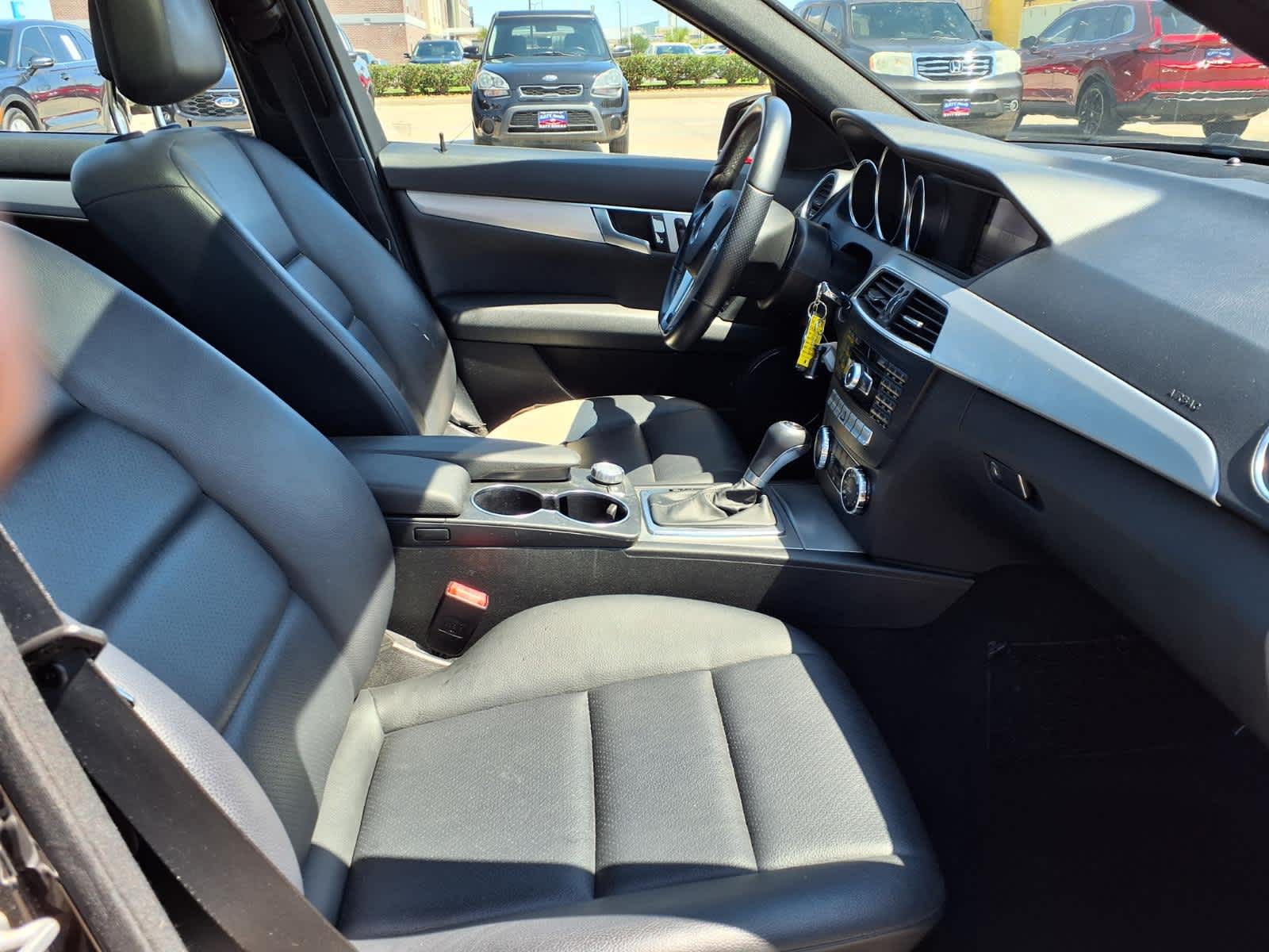 Thumbnail: 2013 Mercedes-Benz C-Class - 14