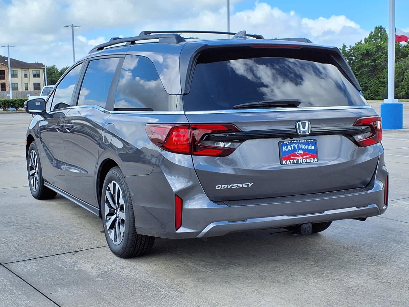 Thumbnail: 2026 Honda Odyssey - 4