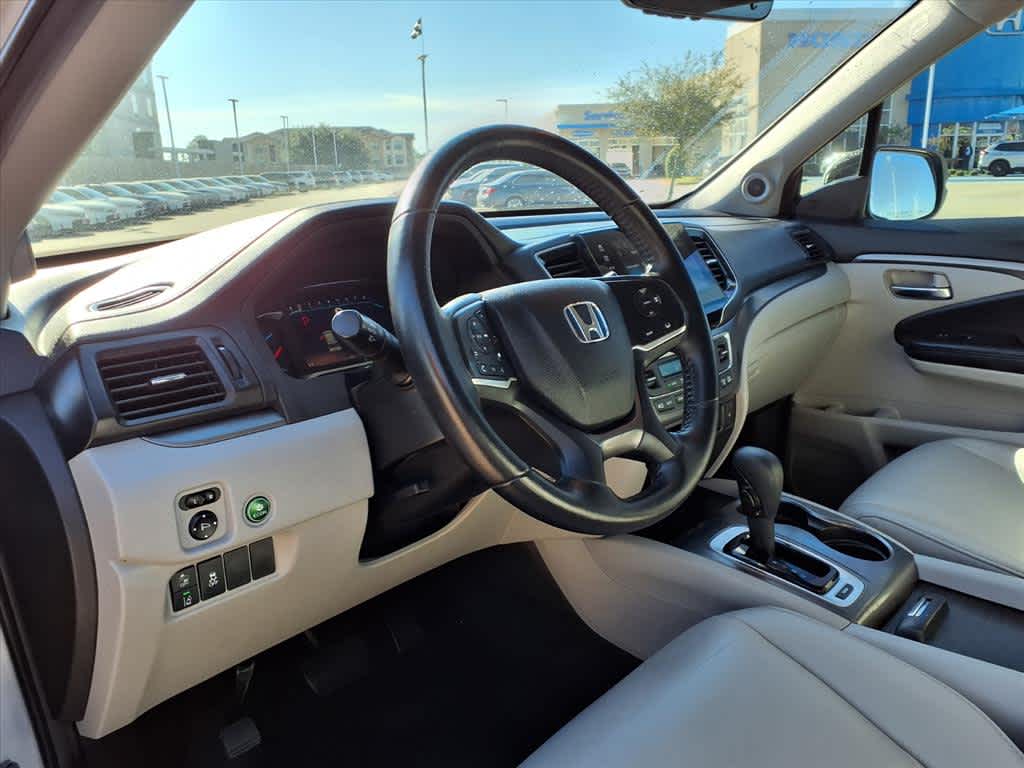 Thumbnail: 2020 Honda Pilot - 2