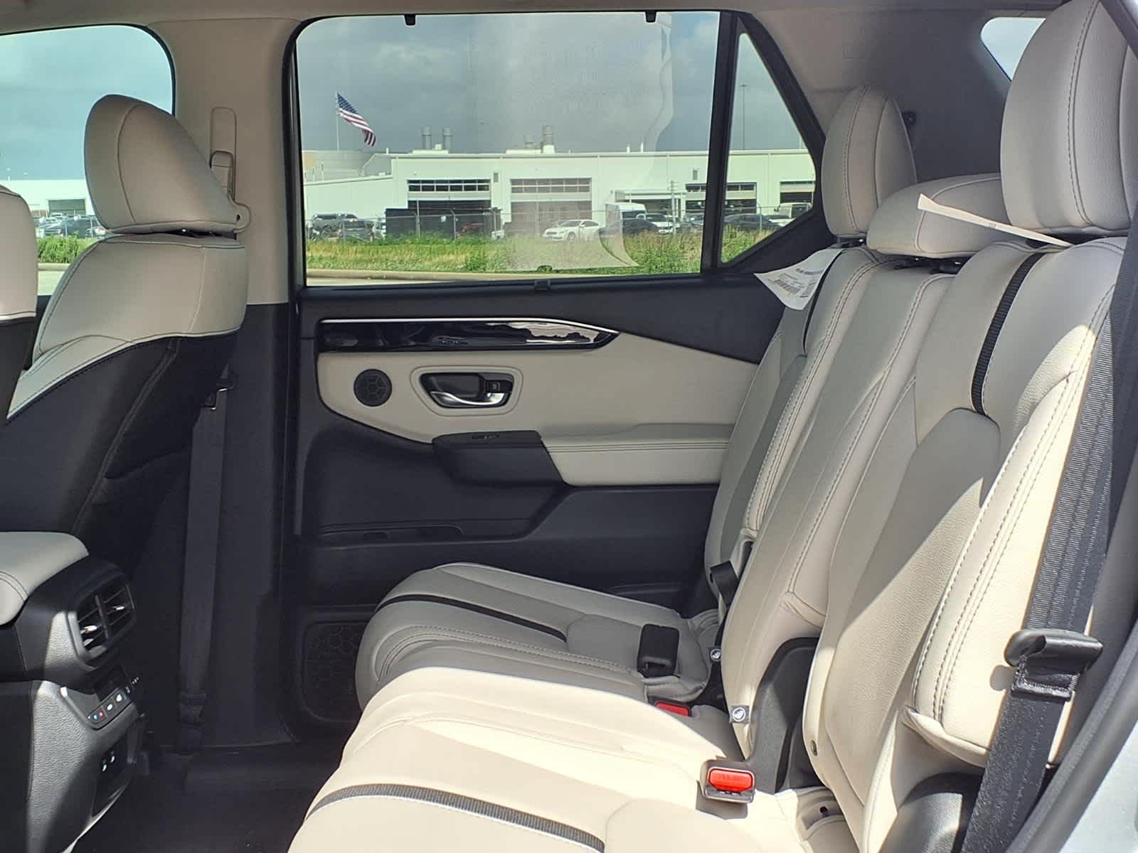 Thumbnail: 2026 Honda Pilot - 12