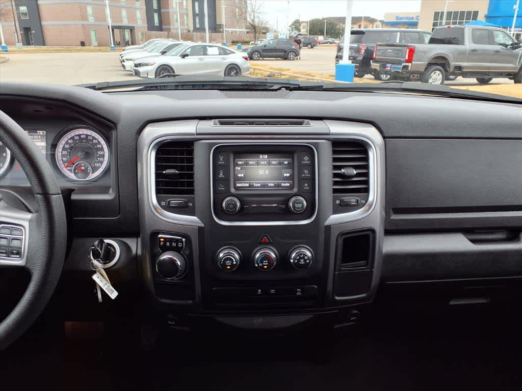 Thumbnail: 2024 RAM 1500 Classic - 17