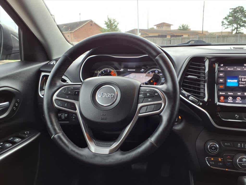 Thumbnail: 2020 Jeep Cherokee - 17