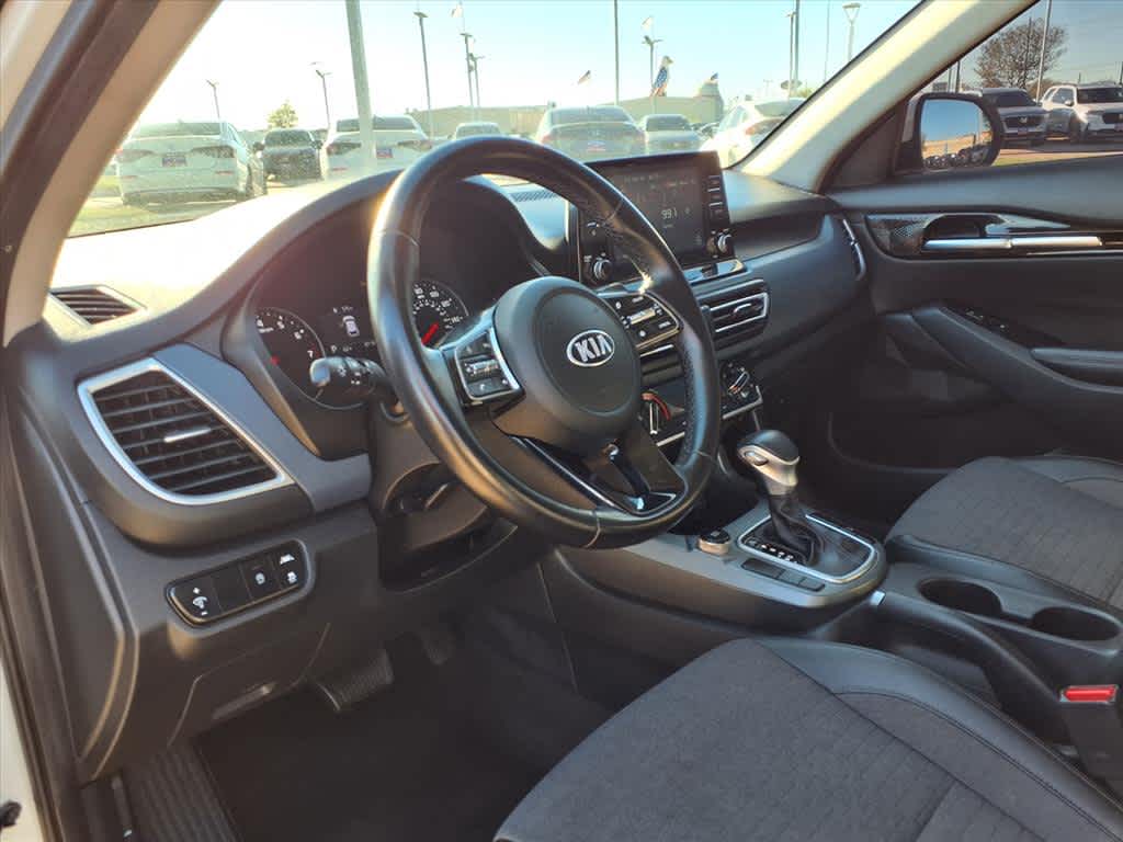 Thumbnail: 2021 Kia Seltos - 2