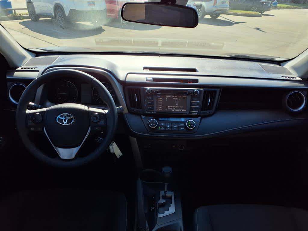 Thumbnail: 2017 Toyota RAV4 - 9