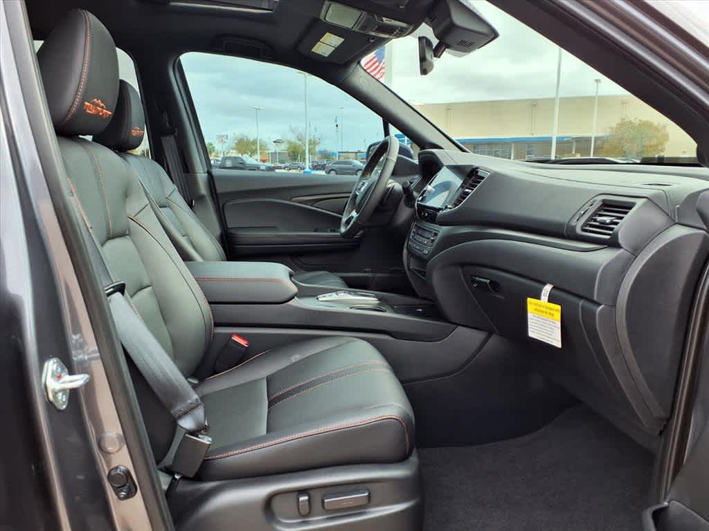 Thumbnail: 2025 Honda Ridgeline - 13