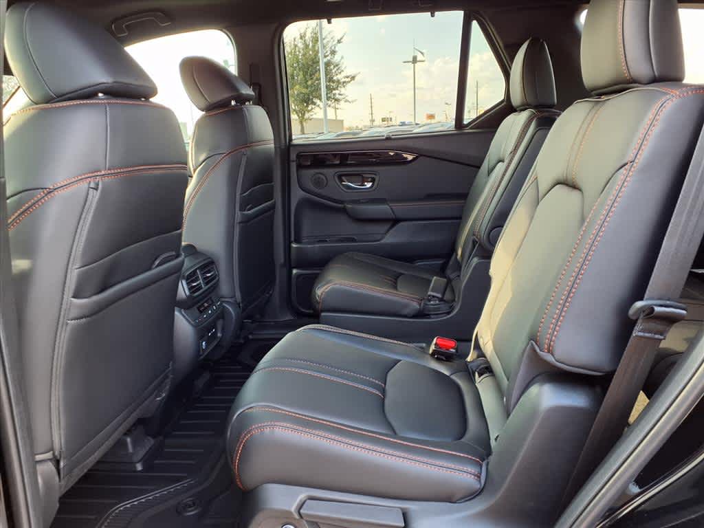 2025 Honda Pilot TrailSport - Photo 14