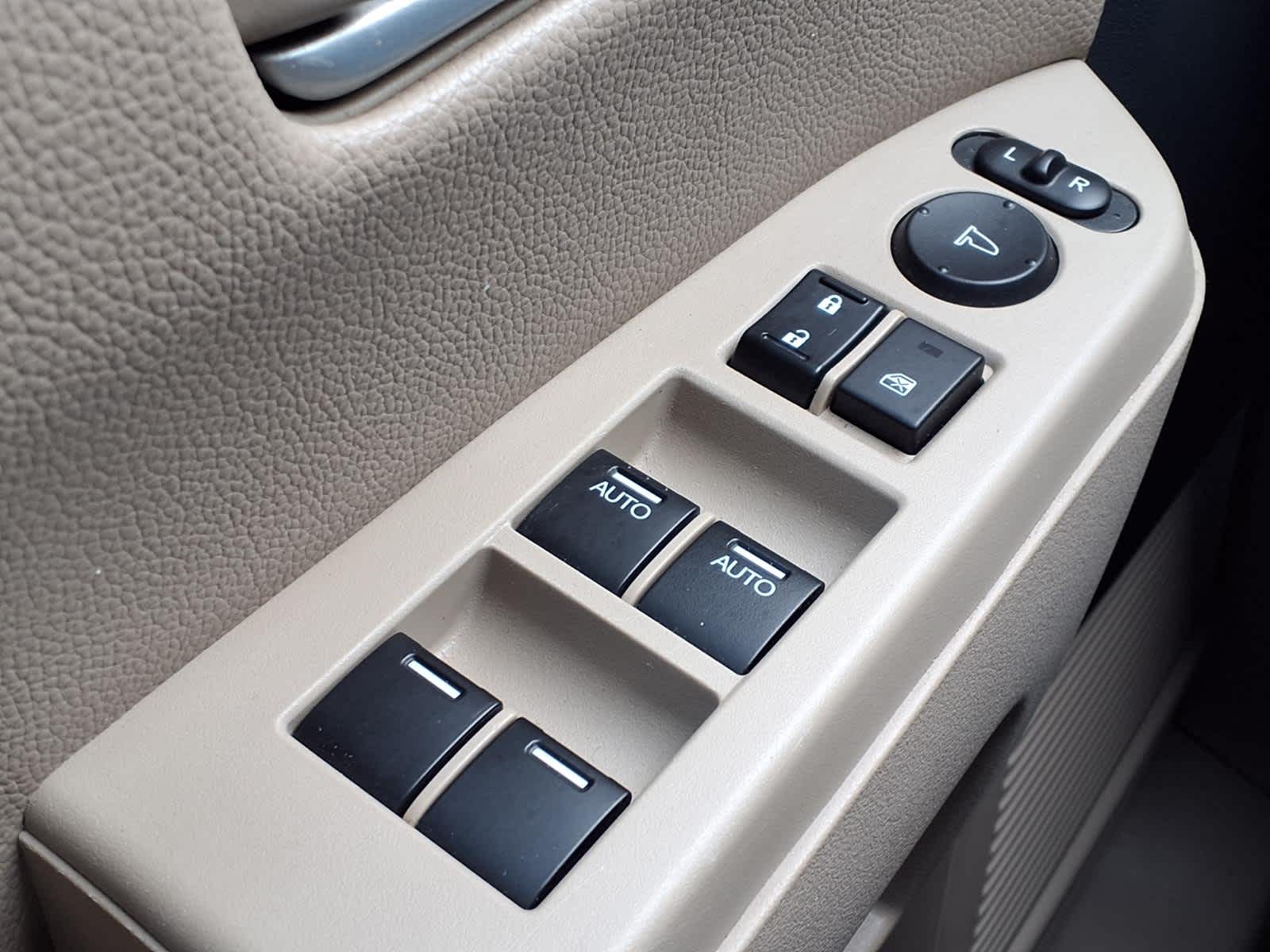 Thumbnail: 2014 Honda Pilot - 22
