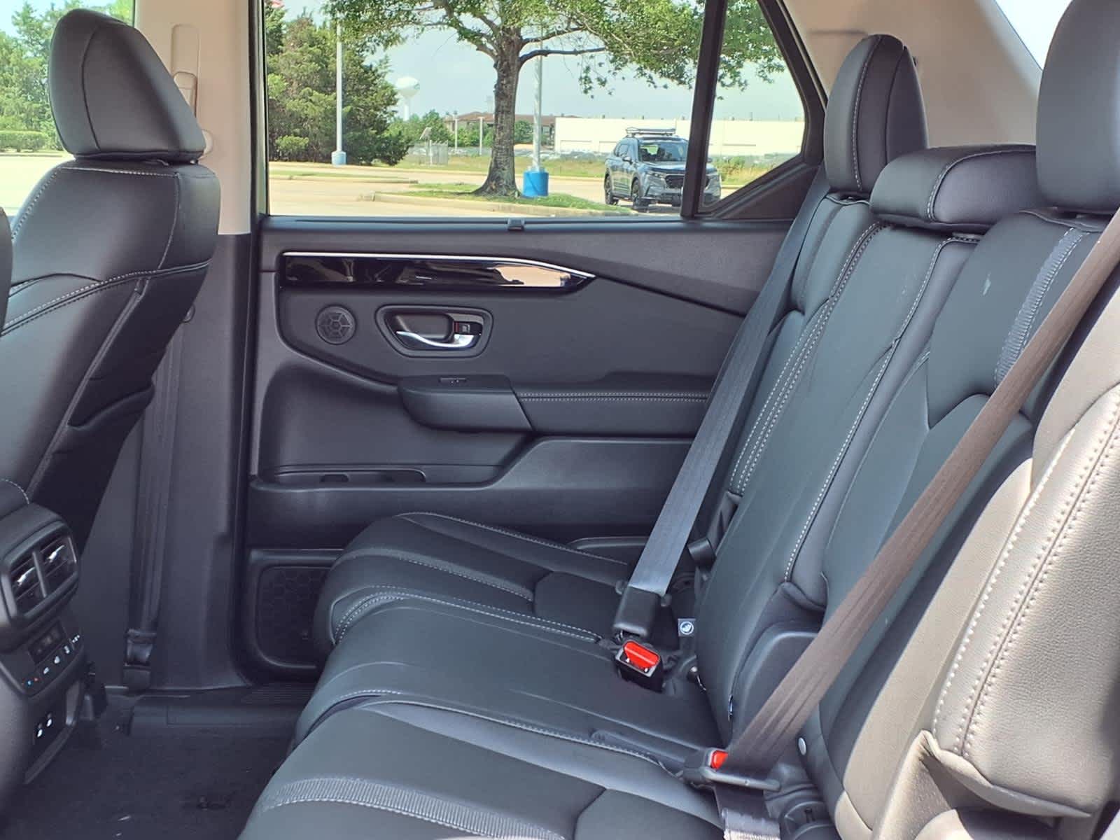 Thumbnail: 2026 Honda Pilot - 12