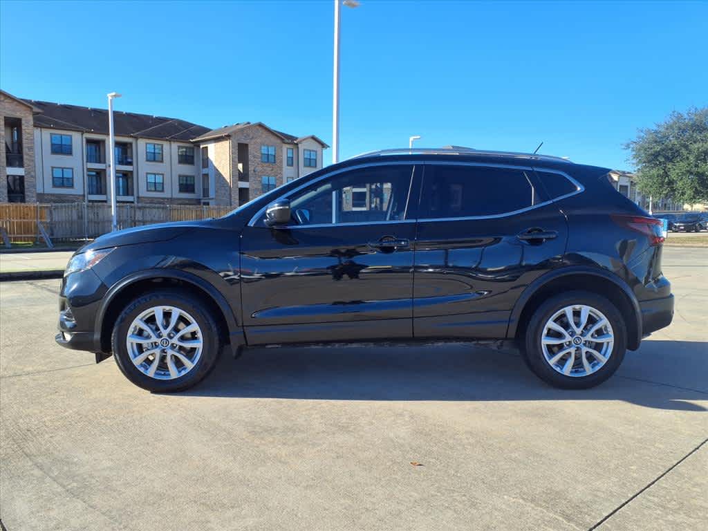 Thumbnail: 2021 Nissan Rogue Sport - 3