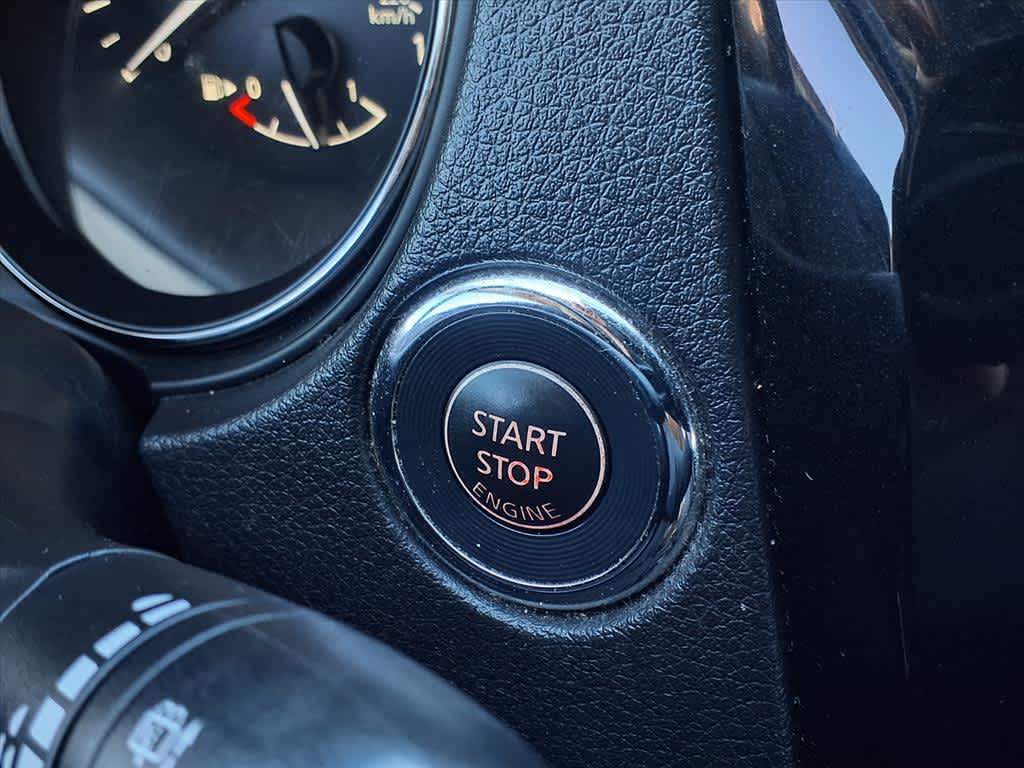 Thumbnail: 2021 Nissan Rogue Sport - 22