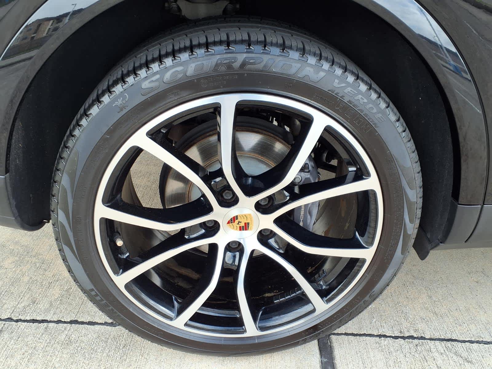 Thumbnail: 2022 Porsche Cayenne - 6
