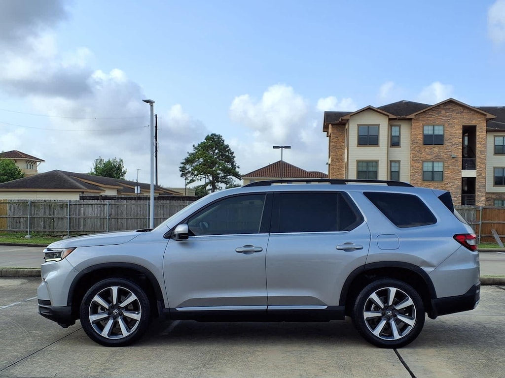 Certified 2023 Honda Pilot Touring SUV