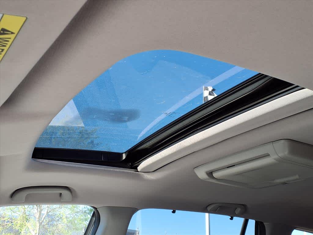 Thumbnail: 2016 Honda Pilot - 17