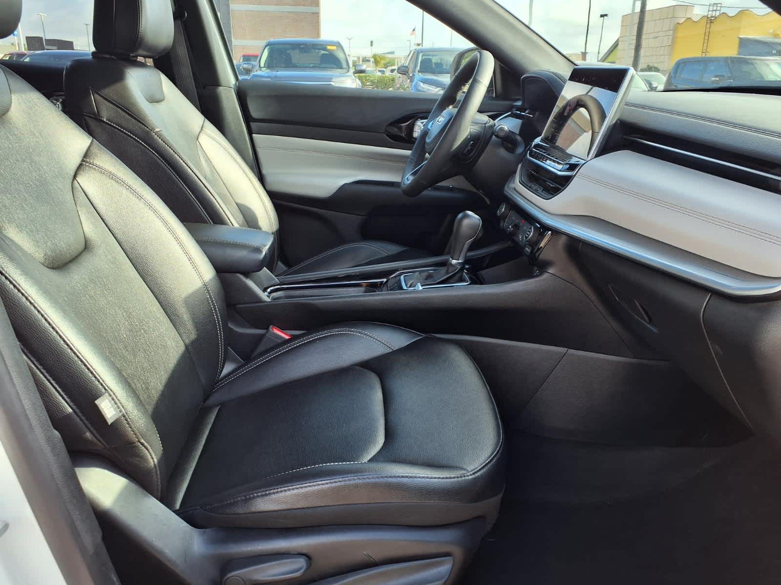 Thumbnail: 2025 Jeep Compass - 14