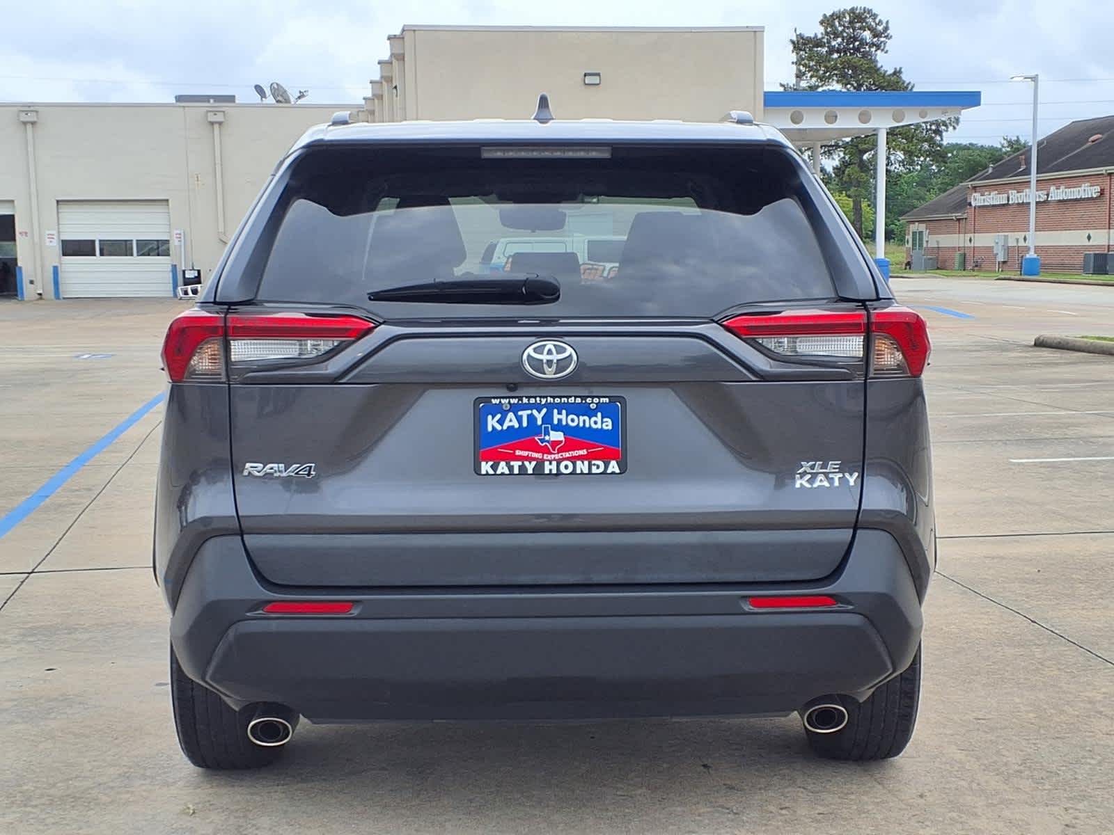 Thumbnail: 2022 Toyota RAV4 - 6