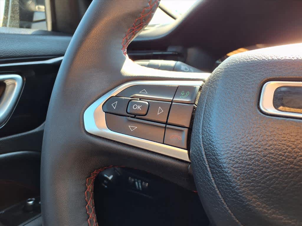 Thumbnail: 2023 Jeep Compass - 22