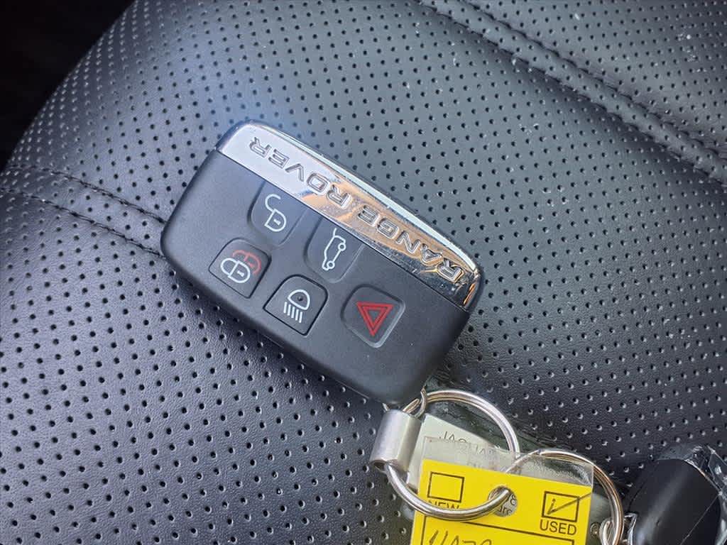 Thumbnail: 2017 Land Rover Range Rover - 21