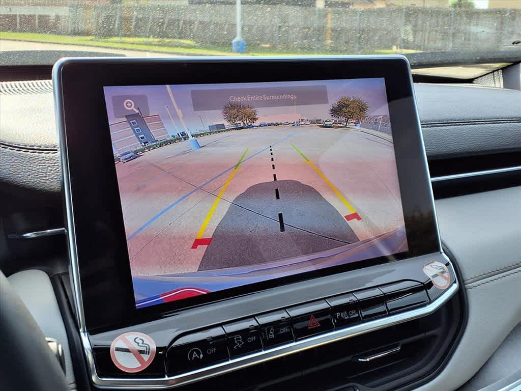 Thumbnail: 2024 Jeep Compass - 17