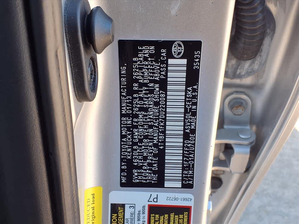 Thumbnail: 2013 Toyota Camry - 21