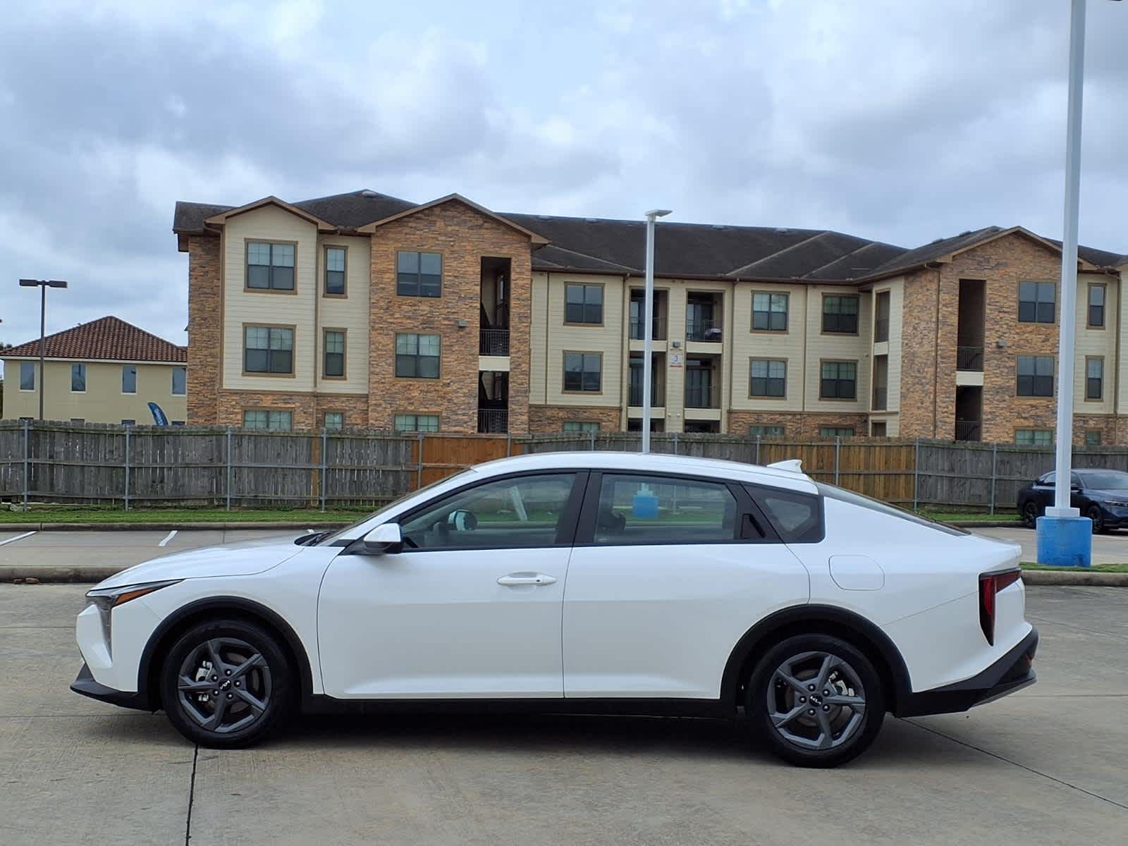 Thumbnail: 2025 Kia K4 - 4