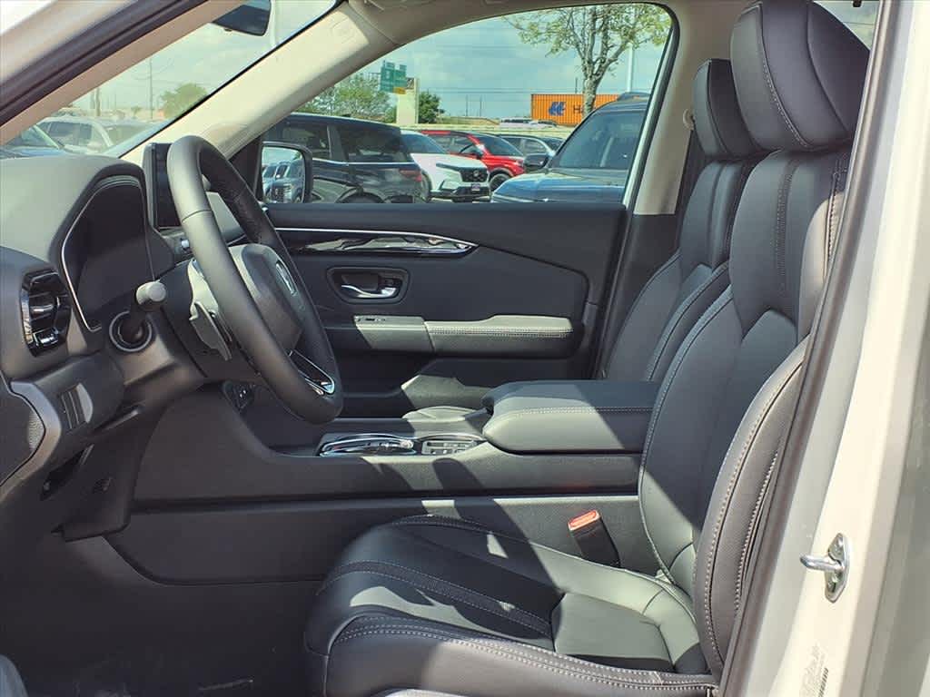 Thumbnail: 2026 Honda Pilot - 10