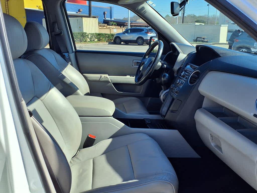 Thumbnail: 2014 Honda Pilot - 14