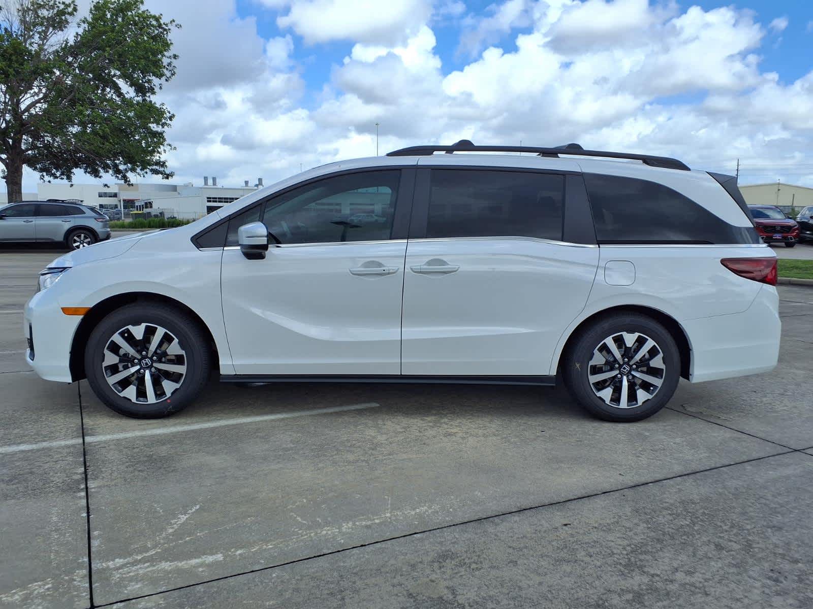 Thumbnail: 2026 Honda Odyssey - 3