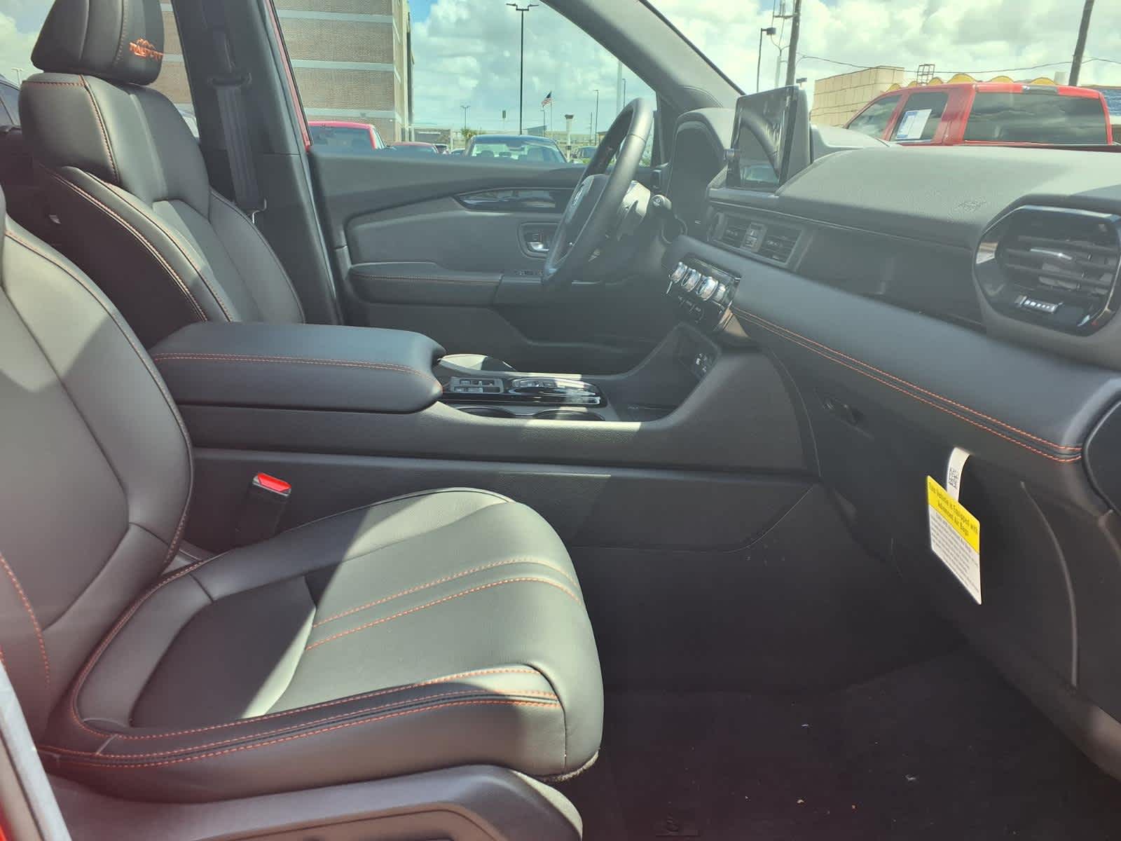 Thumbnail: 2025 Honda Pilot - 14