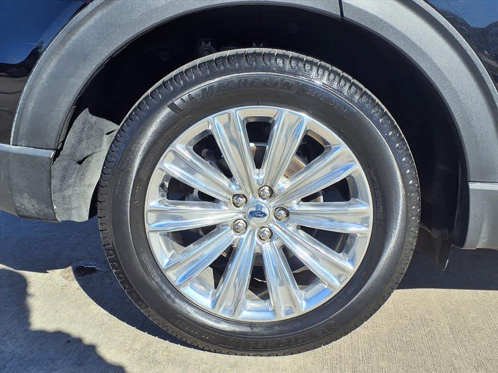 Thumbnail: 2021 Ford Explorer - 8