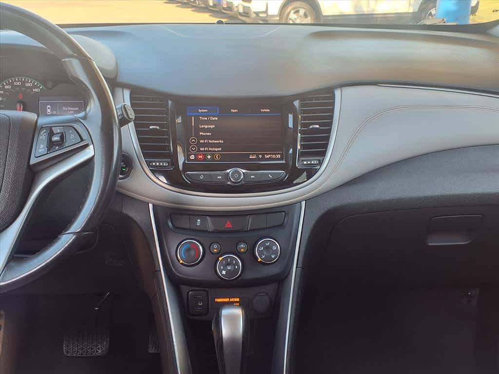 Thumbnail: 2020 Chevrolet Trax - 16