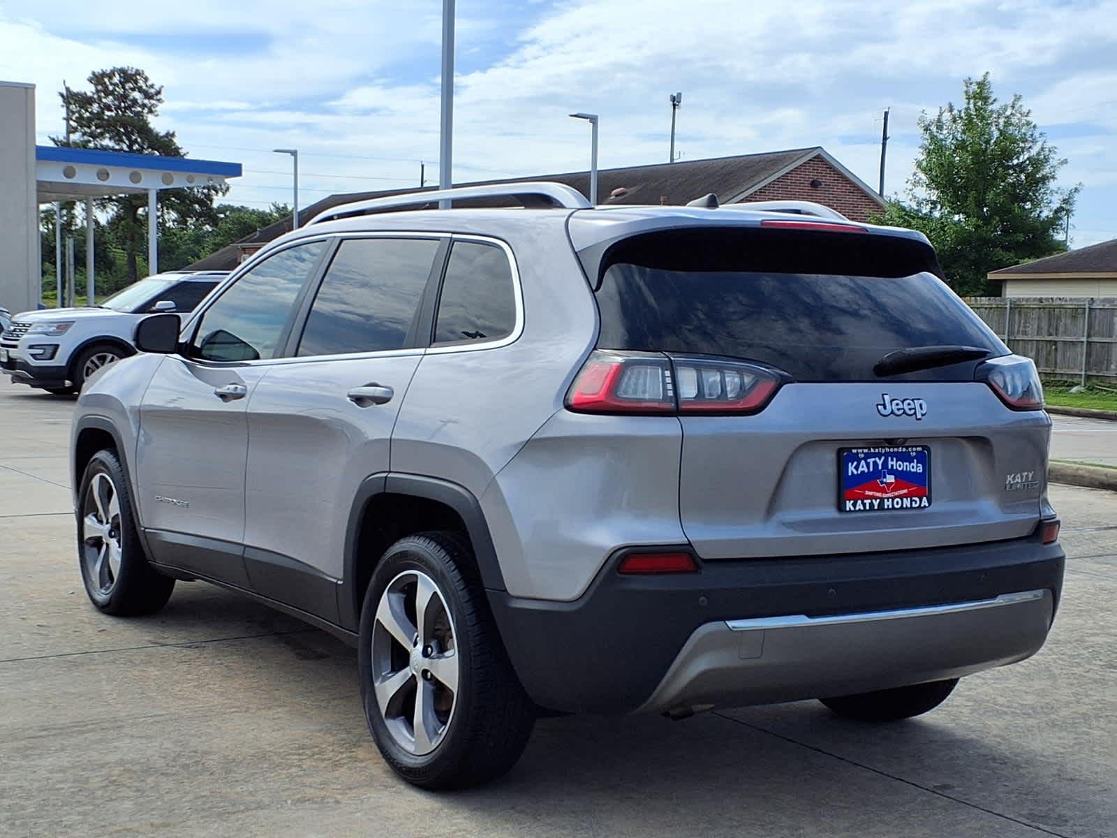 Thumbnail: 2019 Jeep Cherokee - 5