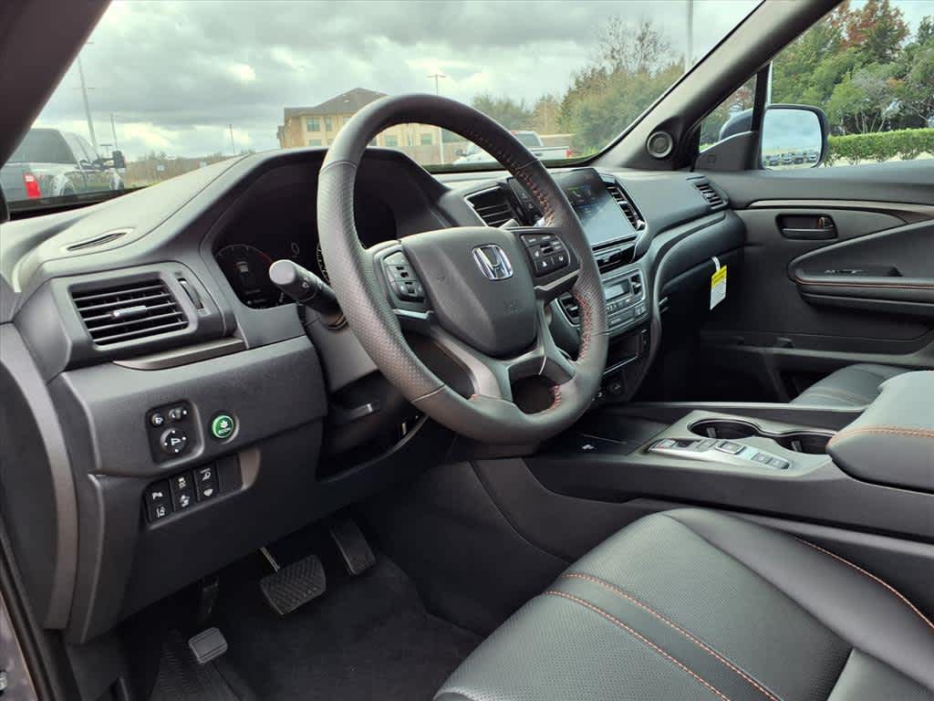 Thumbnail: 2025 Honda Ridgeline - 2