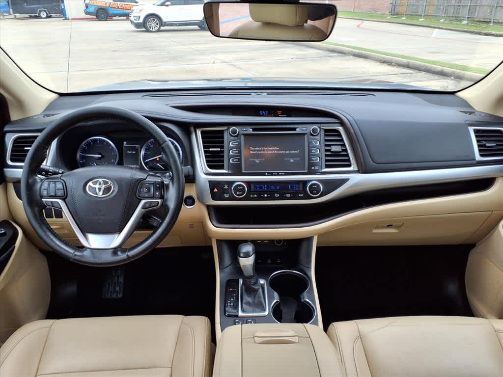 Thumbnail: 2019 Toyota Highlander - 13