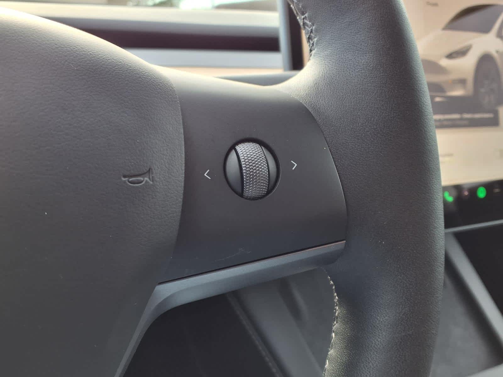 Thumbnail: 2025 Tesla Model Y - 19