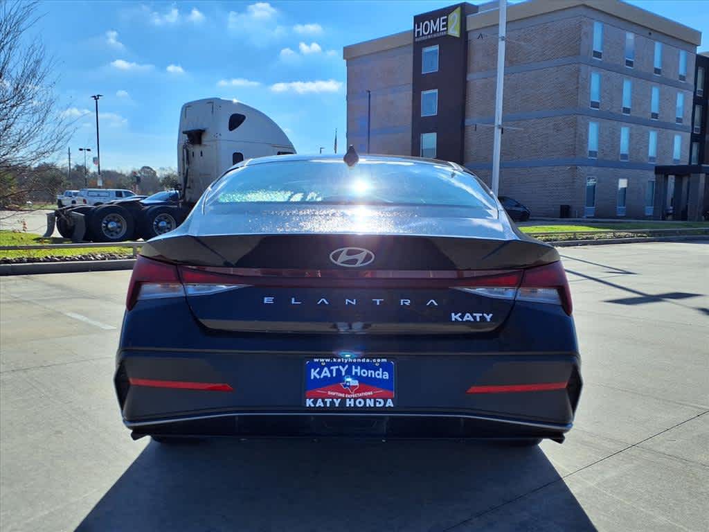 Thumbnail: 2024 Hyundai Elantra - 6