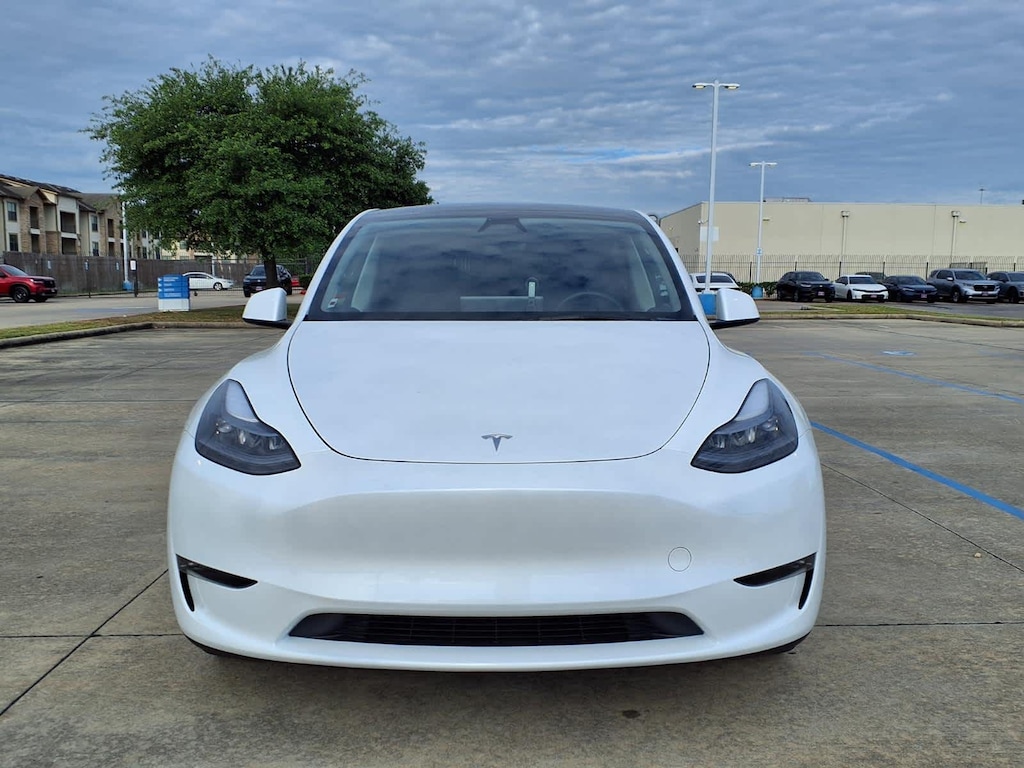 Used 2025 Tesla Model Y Long Range SUV