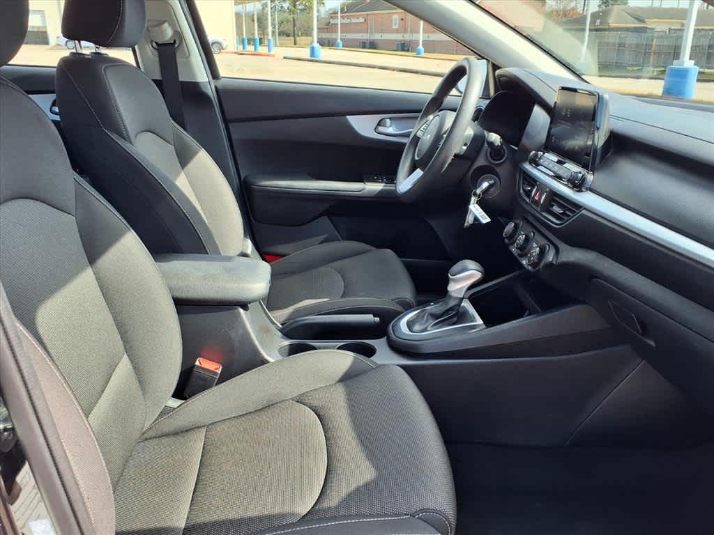 Thumbnail: 2024 Kia Forte - 14