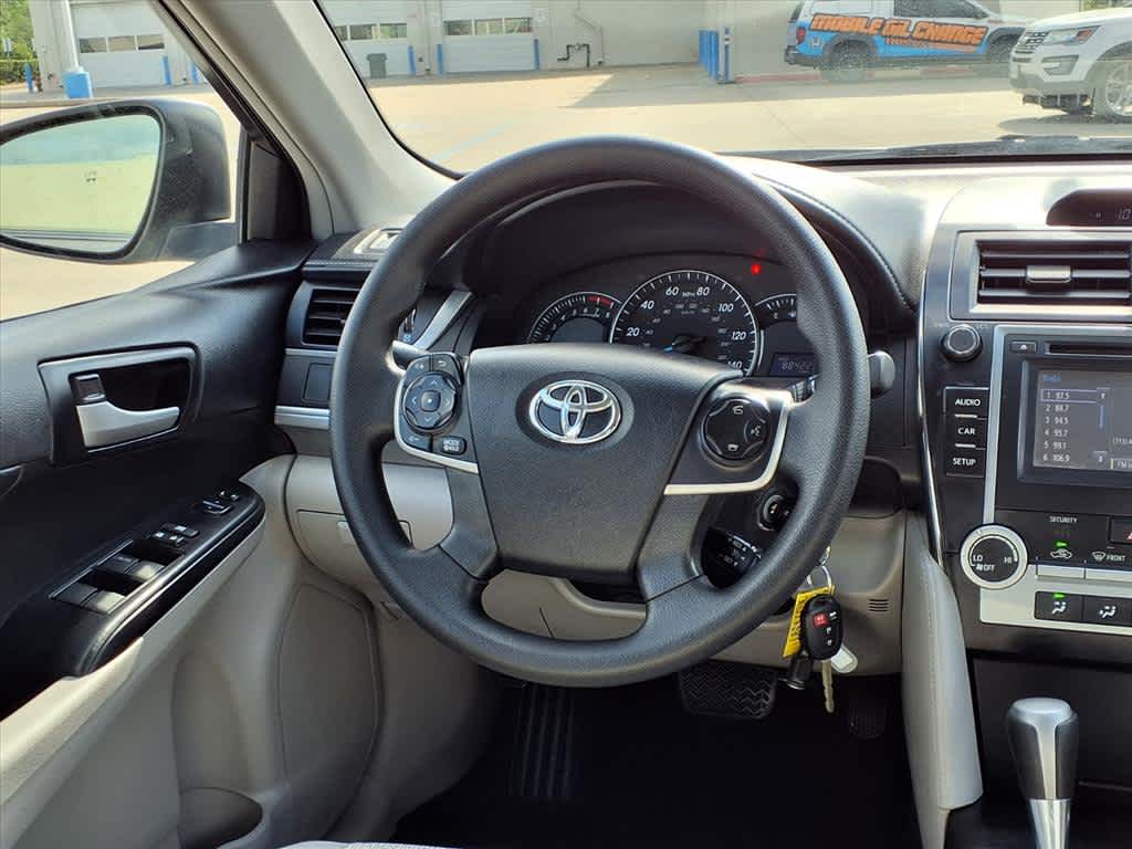 Thumbnail: 2014 Toyota Camry - 15