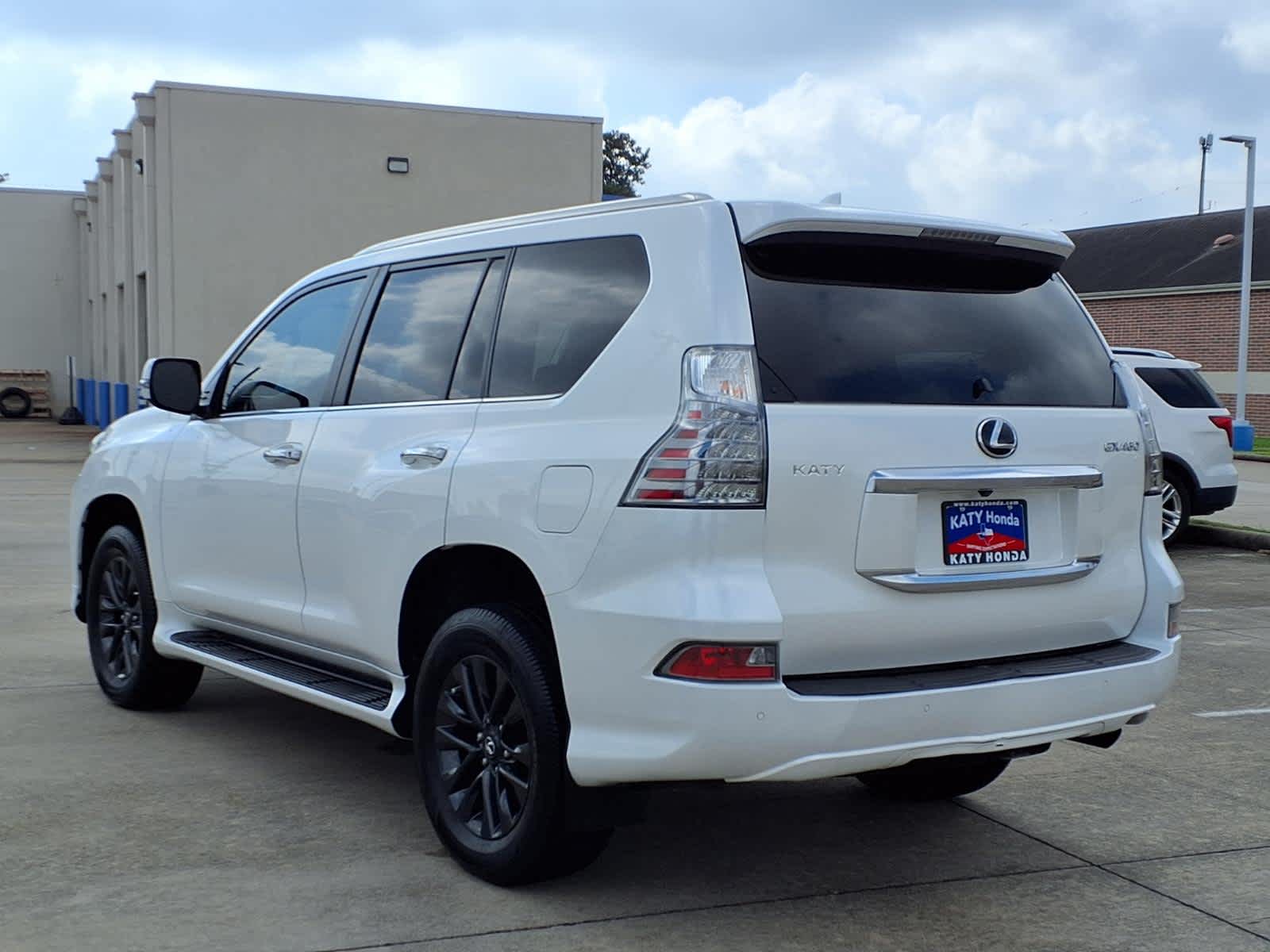 Thumbnail: 2023 Lexus GX - 4