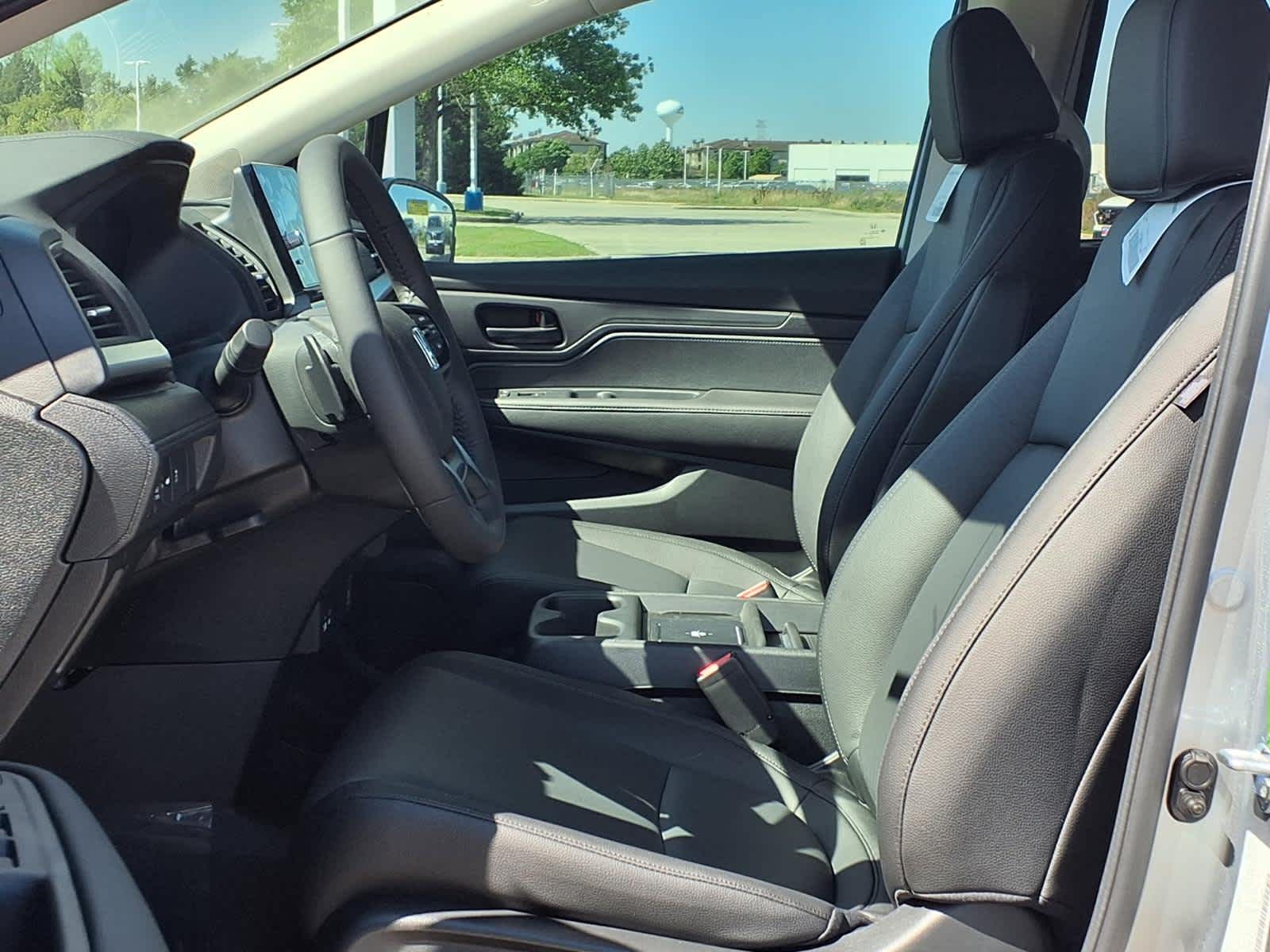 Thumbnail: 2026 Honda Odyssey - 10