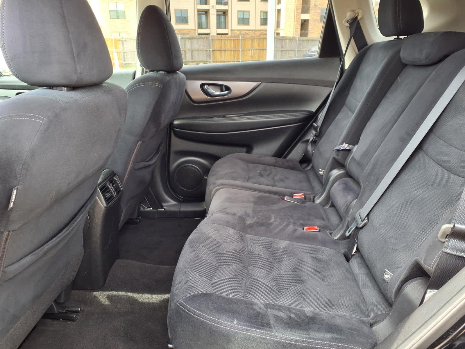 Thumbnail: 2016 Nissan Rogue - 13