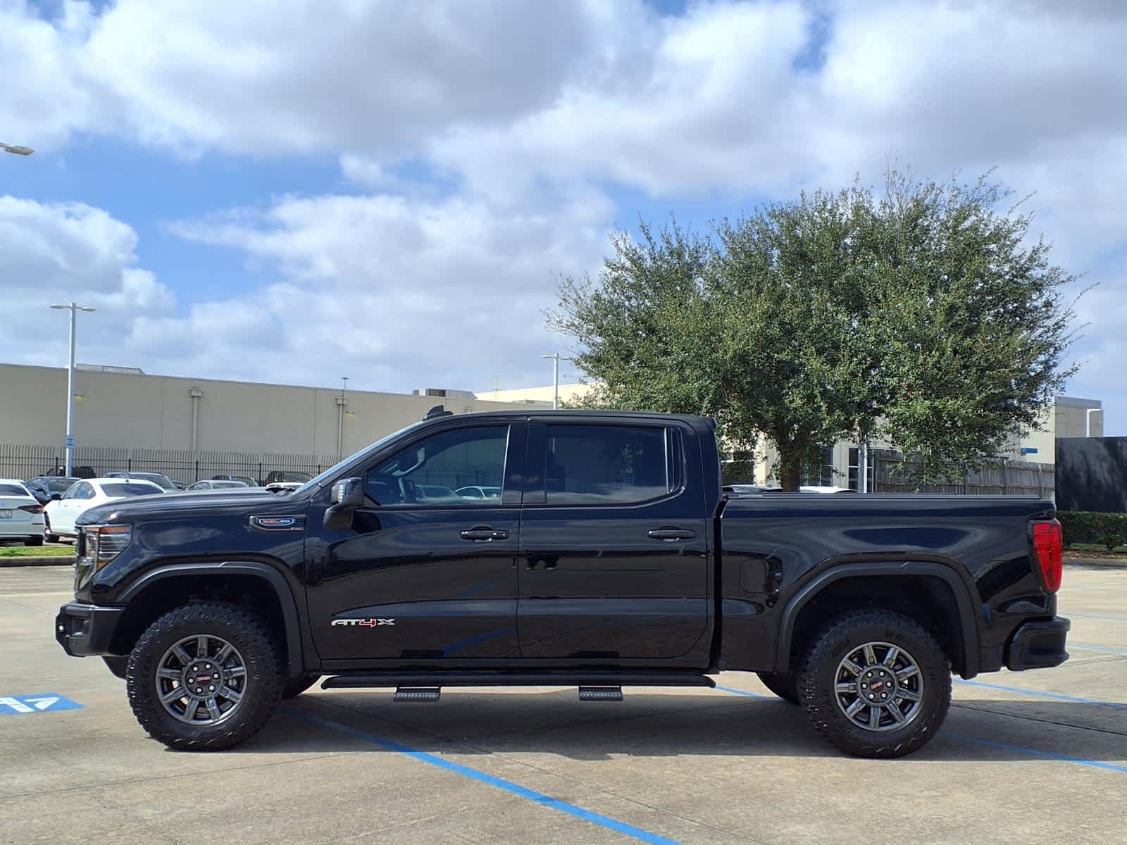 Thumbnail: 2024 GMC Sierra 1500 - 4